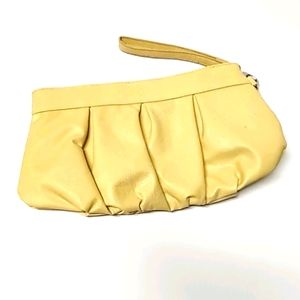 New York & Company Yellow Women's Wristlet. NWOT